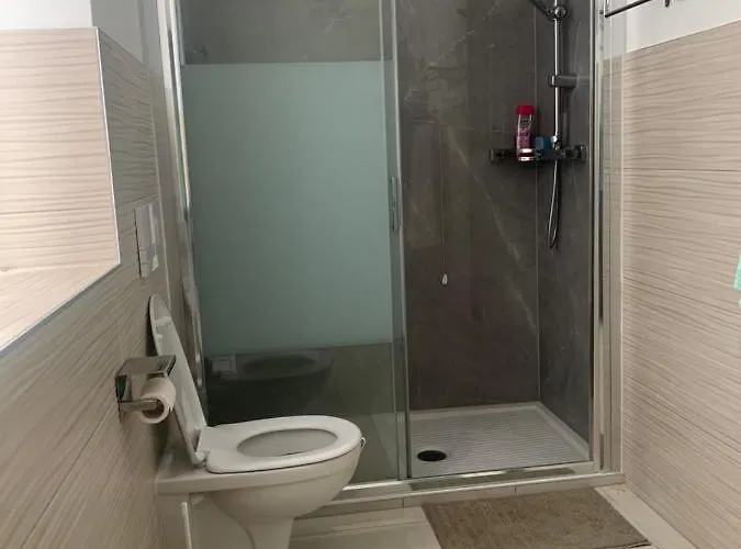 Eroi Pensjonat Verbania